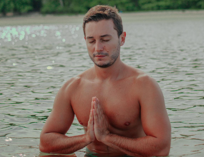 O que é o Curso “O Código de Deus”? do Victor Doné