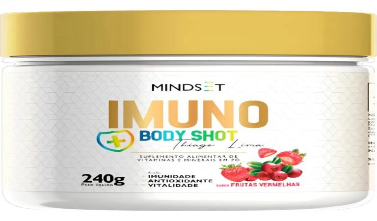 Pote de Imuno Body Shot Matinal em um ambiente de cozinha, pronto para ser consumido.