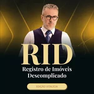 Professor Marcos Salomão, especialista em Registro de Imóveis, ensinando em um cartório moderno com documentos e certificados de regularização imobiliária.