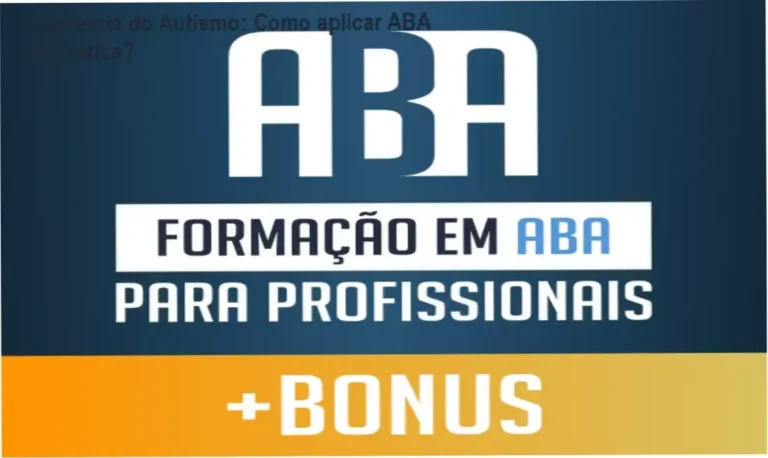 Instrutor da Academia do Autismo demonstrando o software SociAutism e práticas de ABA em ambiente clínico