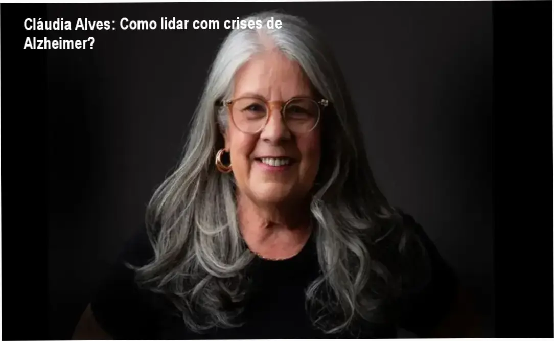 Cláudia Alves apresentando o Método LoveCare para cuidadores de pacientes com Alzheimer
