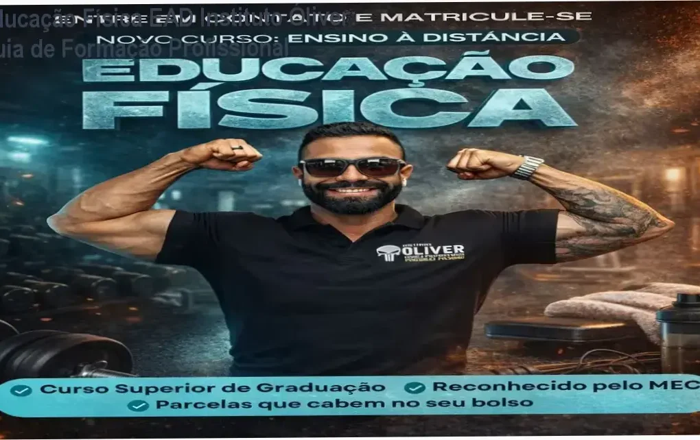 Estudante utilizando plataforma de ensino do Bacharelado em Educação Física EAD do Instituto Óliver