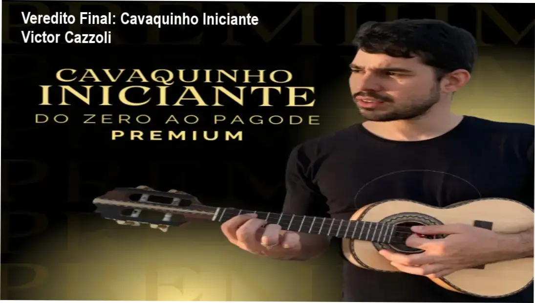 Estudante praticando cavaquinho com o método do zero ao pagode de Victor Cazzoli